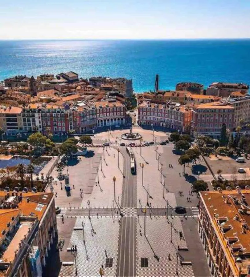 View On Principal Massena Place, Beach 2 Min Walk Apartment Nice